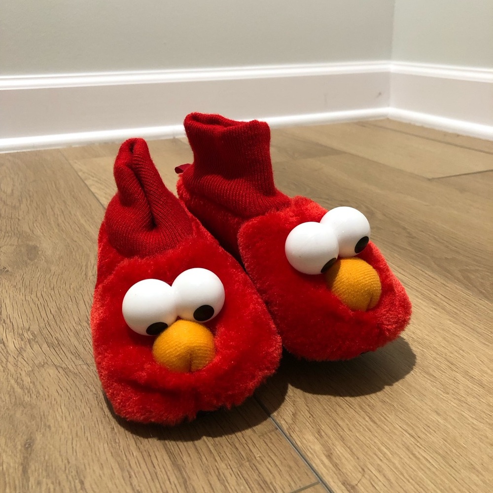 Elmo Slippers Size toddler boy 7/8 excellent condition